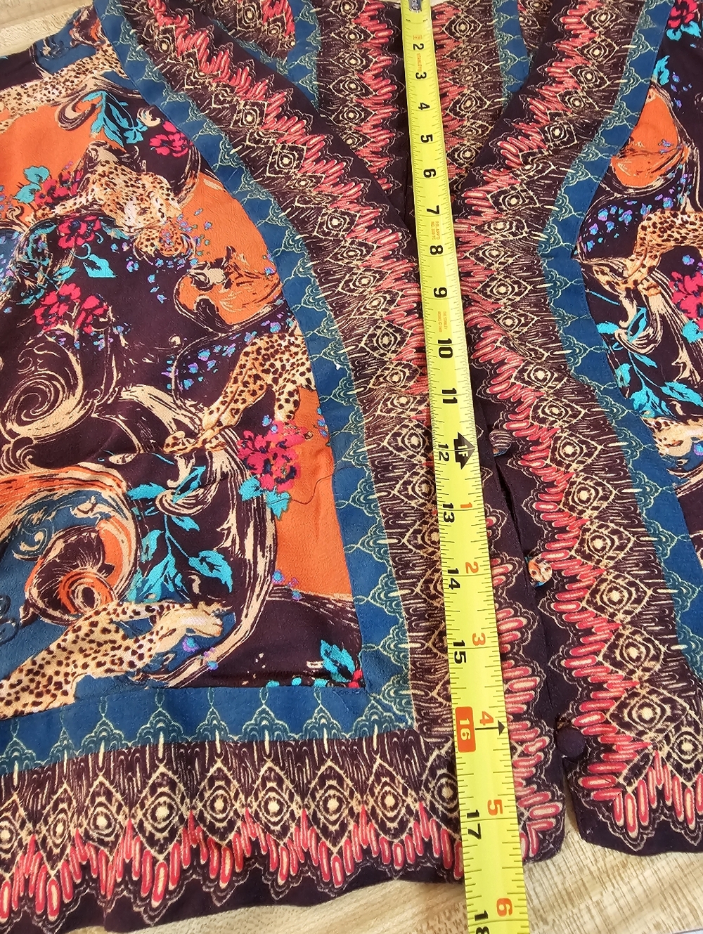 Free People Catch Me If You Can Top L Large Boho Cheetah Paisley Button Front - Picture 8 of 10
